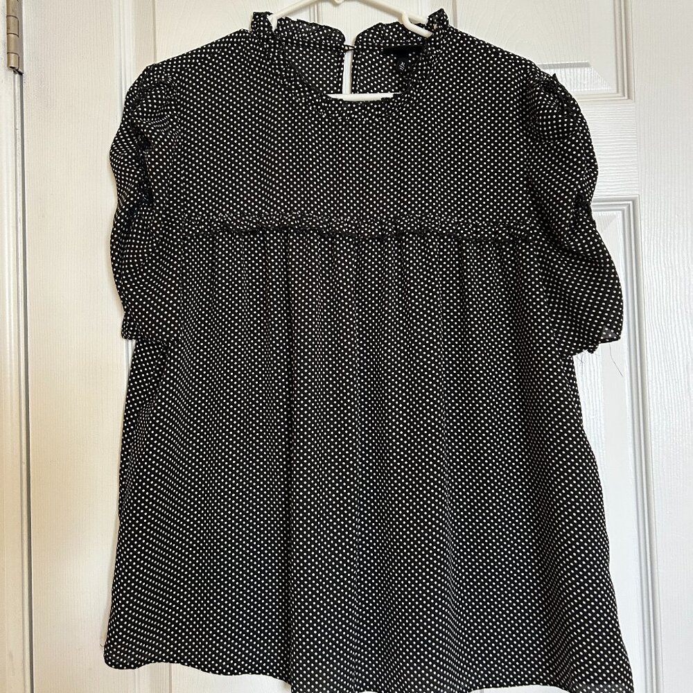 Who What Wear B/W Polka Dotted Blouse with Ruffled details